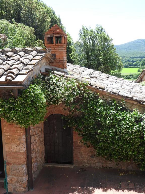 Relais Borgo Di Toiano Guest House Sovicille Exterior foto