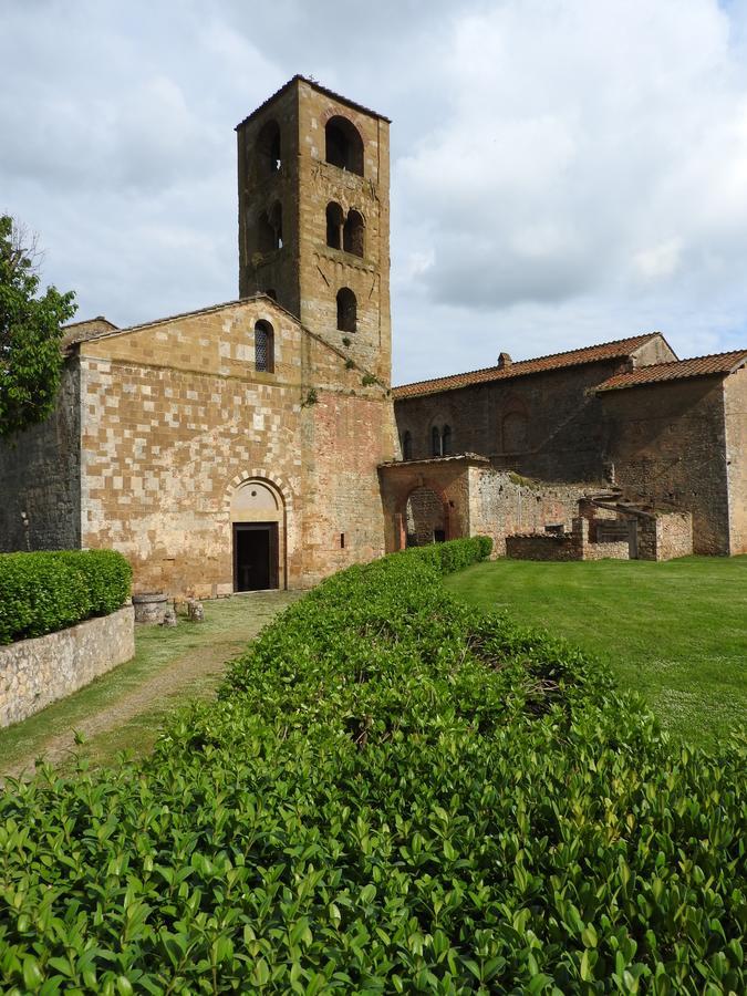 Relais Borgo Di Toiano Guest House Sovicille Exterior foto